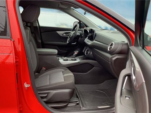 Used 2025 Chevrolet Blazer LT w/ Convenience Package image 13