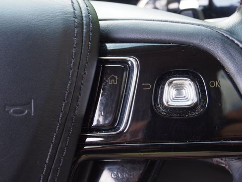 Used 2024 Lincoln Aviator Reserve w/ Equipment Group 201A RWD image 29