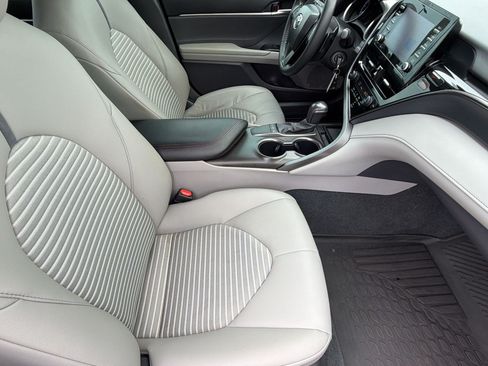 Used 2024 Toyota Camry SE FWD image 24