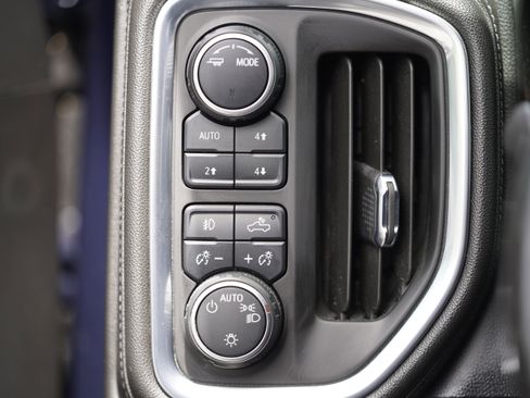 Used 2021 Chevrolet Silverado 1500 RST AWD/4WD image 17