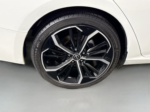 Used 2024 Nissan Altima 2.5 SR FWD image 33