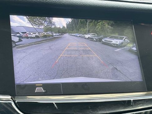 Used 2023 Cadillac XT6 Premium Luxury FWD image 19