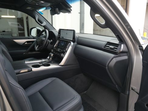 Used 2023 Lexus LX 600 F Sport image 15