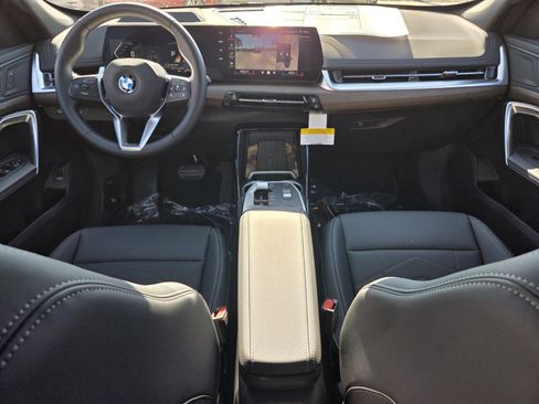 Used 2026 BMW X1 xDrive28i w/ Technology Package image 13