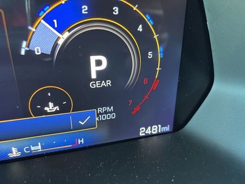 Used 2025 Chevrolet Colorado ZR2 w/ Technology Package image 14