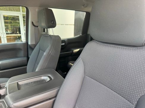 Used 2020 Chevrolet Silverado 1500 Custom w/ Custom Value Package AWD/4WD image 19