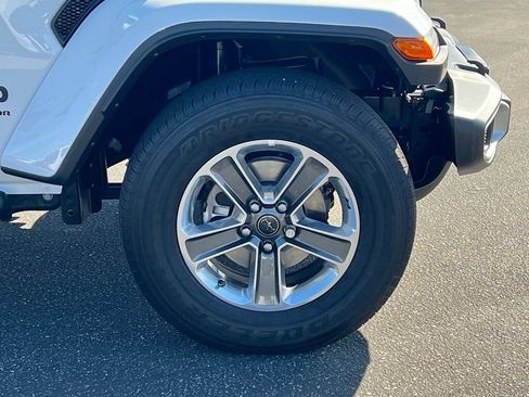 Certified 2024 Jeep Gladiator Sport w/ Premium Package image 14