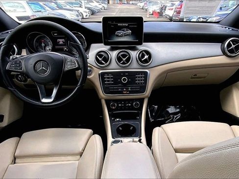 Used 2016 Mercedes-Benz CLA 250 image 10