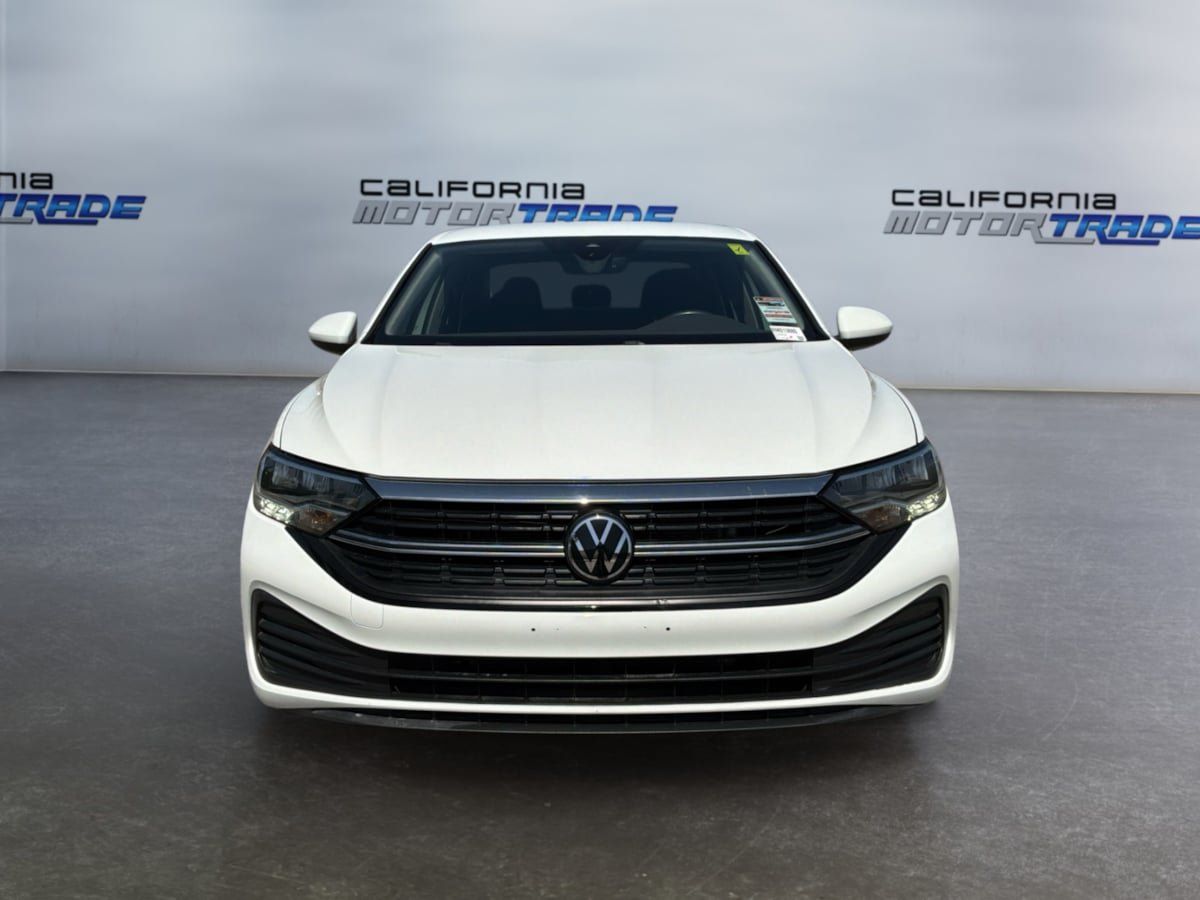 Used 2024 Volkswagen Jetta S FWD image 2