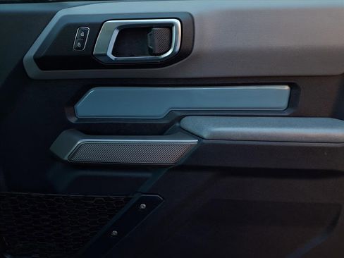 Used 2022 Ford Bronco Black Diamond image 21