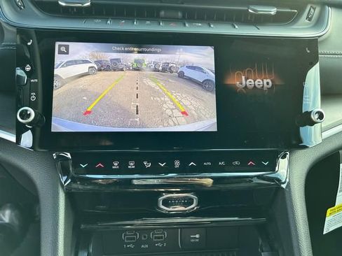 New 2026 Jeep Grand Cherokee Altitude AWD/4WD image 18