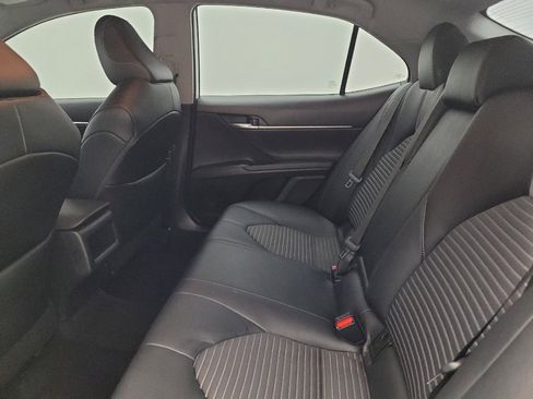 Used 2021 Toyota Camry SE w/ Convenience Package FWD image 18