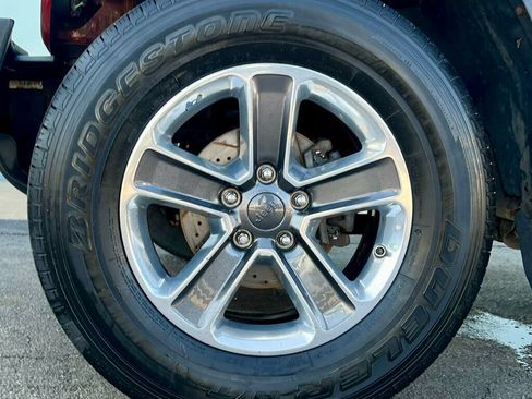 Used 2010 Jeep Wrangler Unlimited Sport AWD/4WD image 19