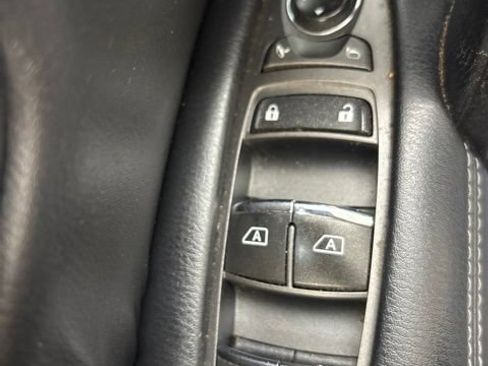Used 2017 Nissan Armada Platinum RWD image 5