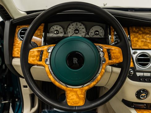 Used 2010 Rolls-Royce Ghost image 15