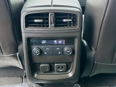 Used 2019 Buick Envision Essence image 16