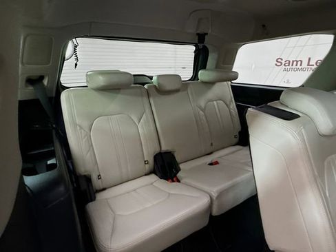 Used 2019 Ford Expedition Platinum image 30