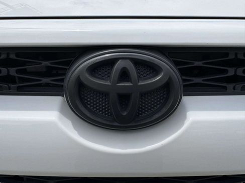 Used 2019 Toyota 4Runner TRD Off-Road AWD/4WD image 11