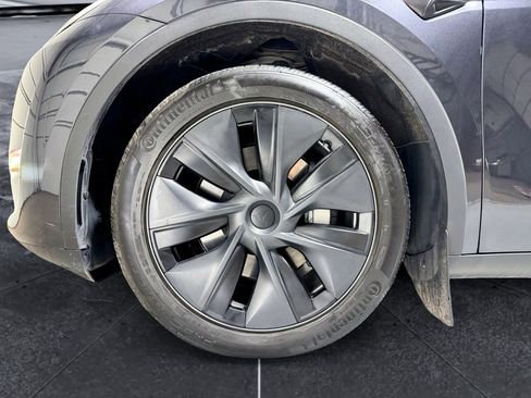 Used 2025 Tesla Model Y Long Range image 29