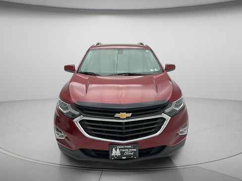 Used 2018 Chevrolet Equinox LT w/ Sun & Infotainment Package AWD/4WD image 2