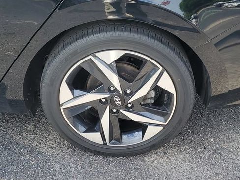 Used 2023 Hyundai Elantra Limited FWD image 36
