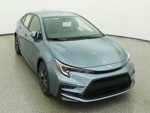 Used 2026 Toyota Corolla SE FWD image 8
