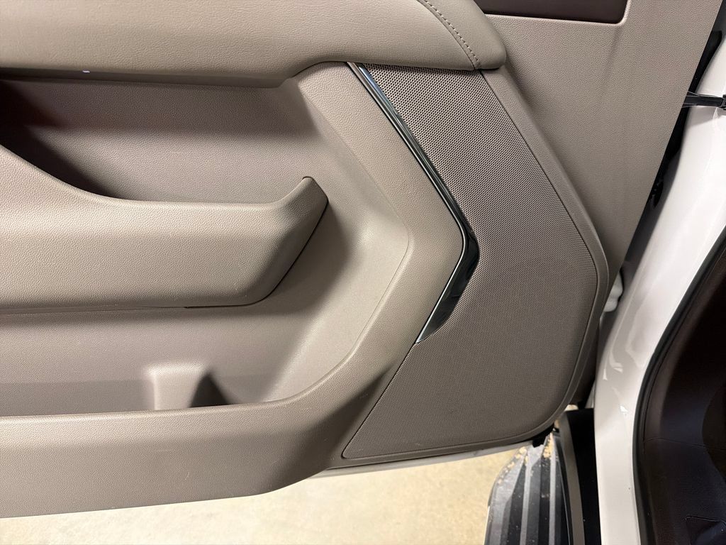 Used 2023 Chevrolet Tahoe LS RWD image 23