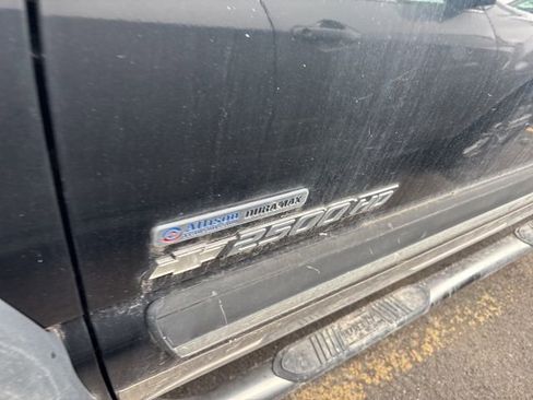 Used 2007 Chevrolet Silverado 2500 LT w/ Heavy-Duty Power Package image 10