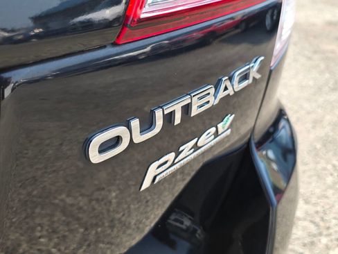 Used 2014 Subaru Outback 2.5i Limited AWD/4WD image 17