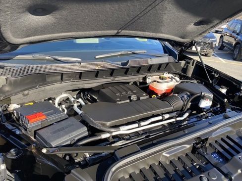 Used 2024 Chevrolet Silverado 1500 Custom image 20