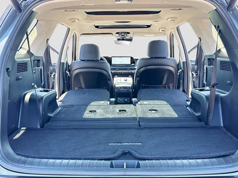 Used 2023 Hyundai Palisade Limited FWD image 7
