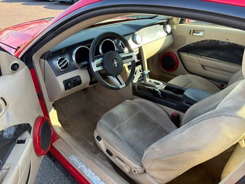 Used 2007 Ford Mustang Deluxe image 5