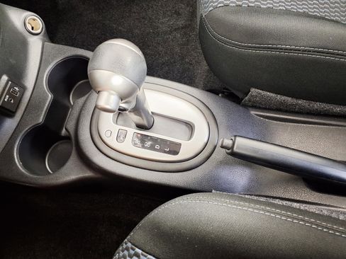 Used 2018 Nissan Versa Note SV image 24