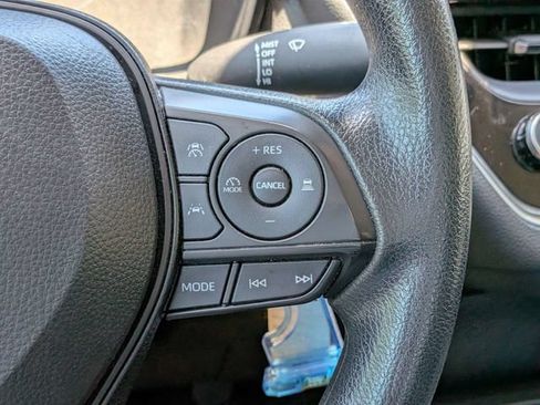 Used 2024 Toyota Corolla LE FWD image 28