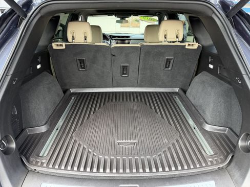 Used 2019 Cadillac XT5 Luxury w/ LPO, Radiant Package FWD image 13