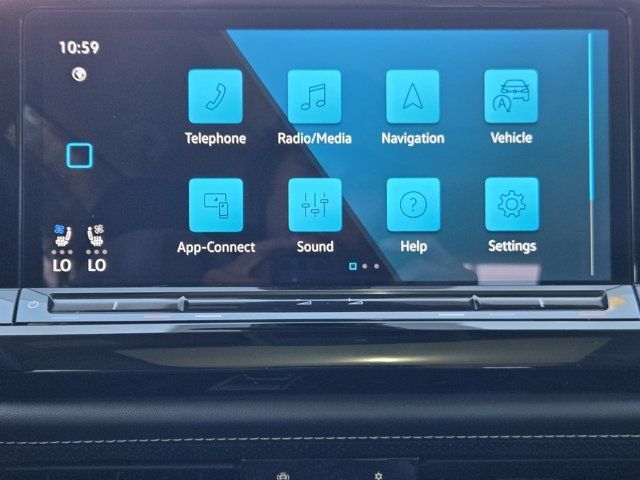 Used 2024 Volkswagen Atlas SE w/ Panoramic Sunroof Package FWD image 16