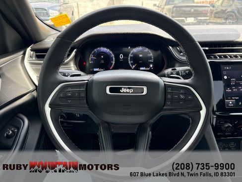 Used 2024 Jeep Grand Cherokee Laredo X w/ Luxury Tech Group I AWD/4WD image 13