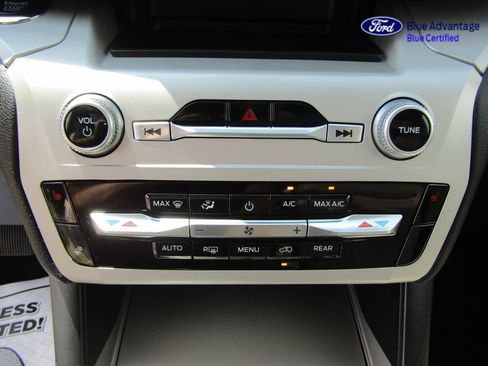 Certified 2024 Ford Explorer XLT w/ Equipment Group 202A AWD/4WD image 22