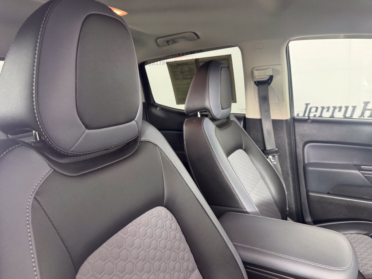 Used 2019 Chevrolet Colorado Z71 RWD image 32