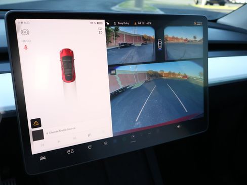 Used 2024 Tesla Model Y Long Range image 5