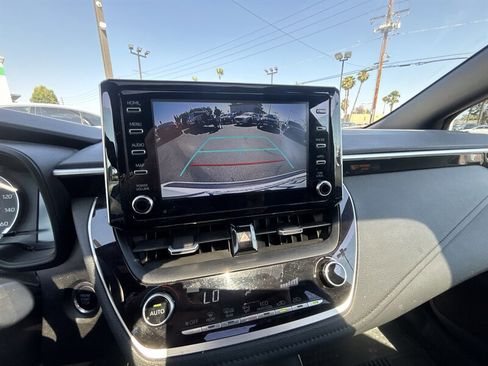 Used 2020 Toyota Corolla SE w/ SE Premium Package FWD image 29