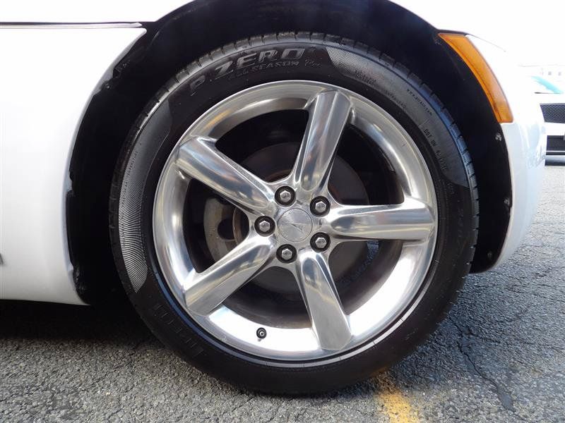 Used 2009 Pontiac Solstice Convertible RWD image 8