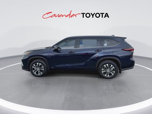 Certified 2026 Toyota Highlander XLE image 5