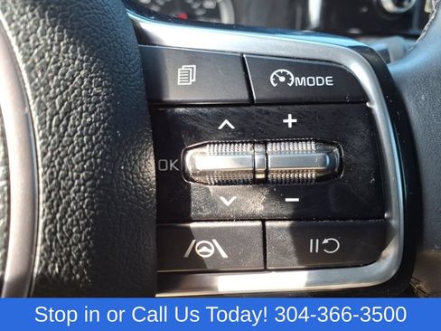 Used 2023 Kia Sorento S w/ Panoramic Sunroof Package AWD/4WD image 23