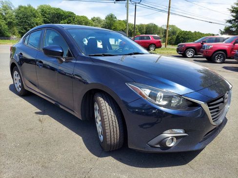 Used 2016 MAZDA MAZDA3 i Sport FWD image 3