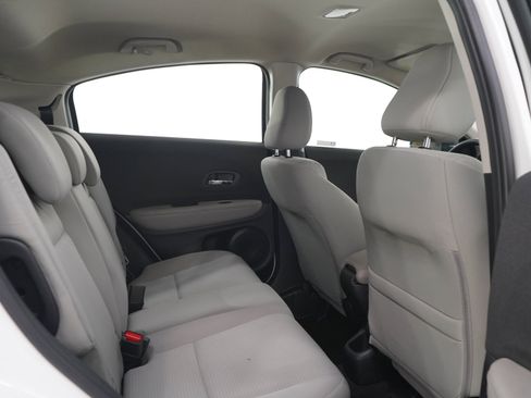 Used 2020 Honda HR-V LX image 12