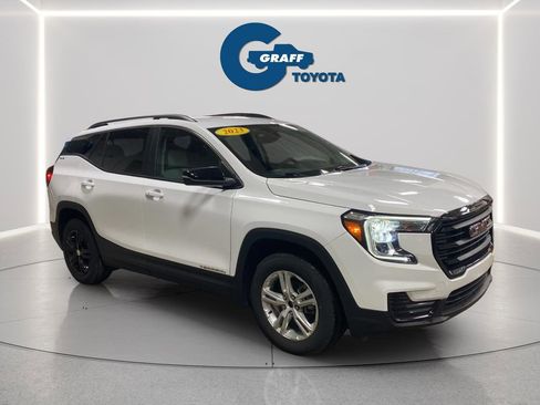 Used 2023 GMC Terrain SLE w/ Driver Convenience Package AWD/4WD image 10