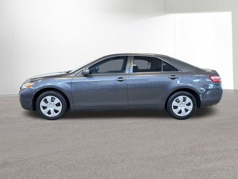 Used 2009 Toyota Camry LE image 27