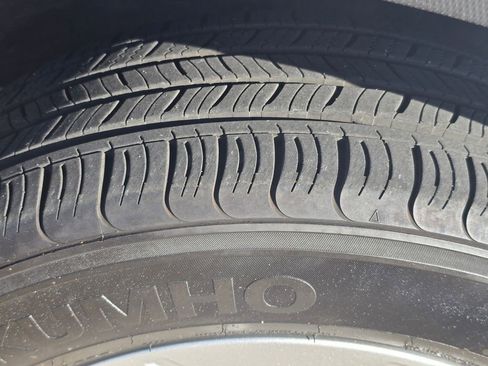 Used 2020 Subaru Forester w/ Alloy Wheel Package AWD/4WD image 43