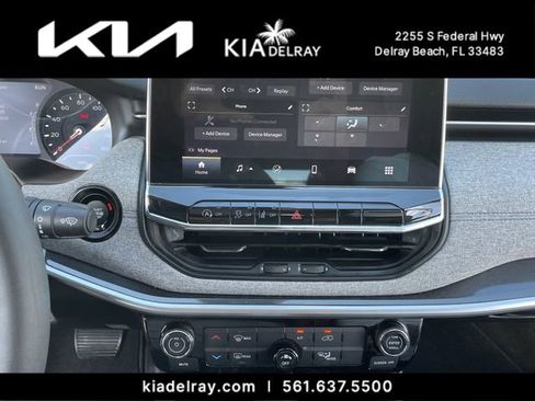 Used 2022 Jeep Compass Latitude w/ Sun and Sound Group image 20